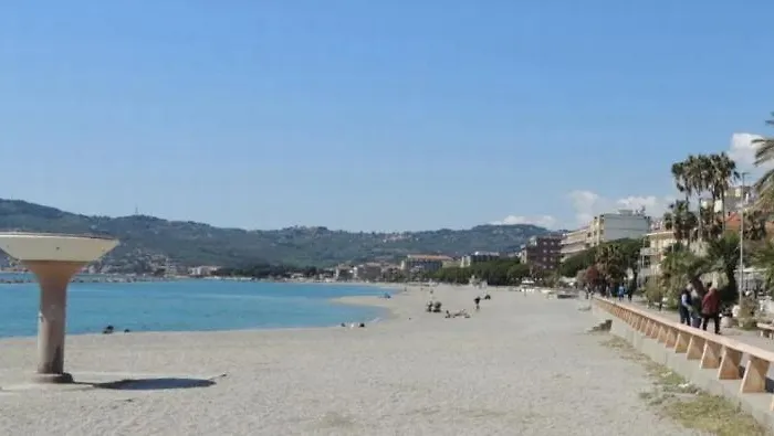 Appartement Ariazzurra S. Bart. San Bartolomeo Al Mare